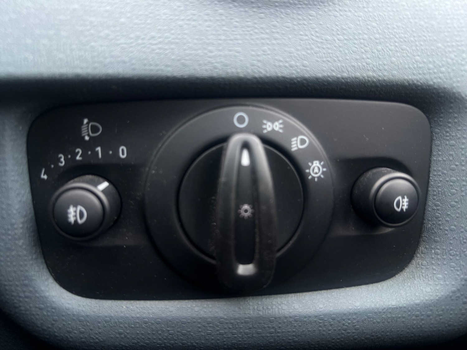 Used Ford Fiesta 2011 for sale - 78148219: Photo 47