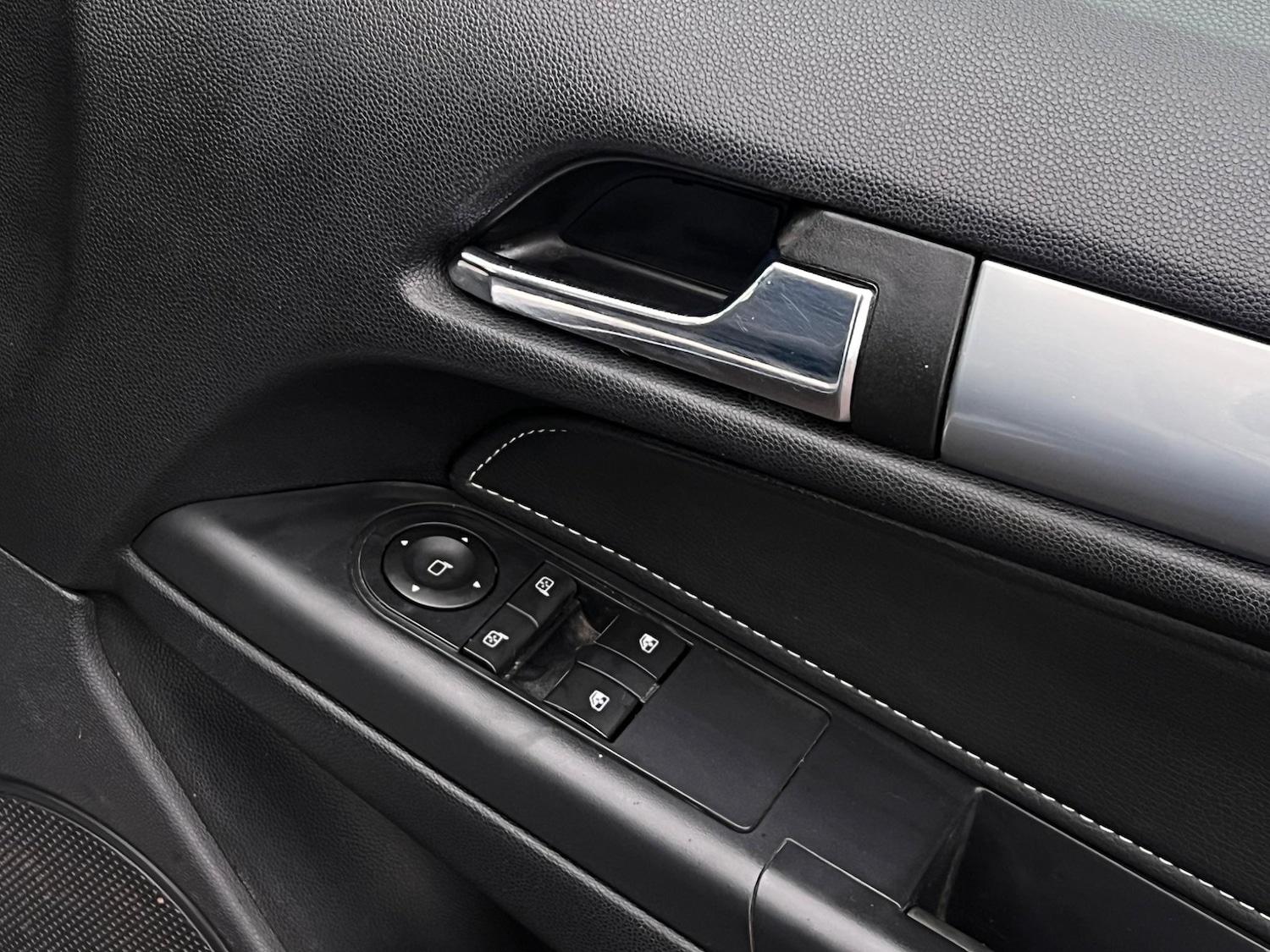 Used Vauxhall Astra 2009 for sale - 77456561: Photo 31