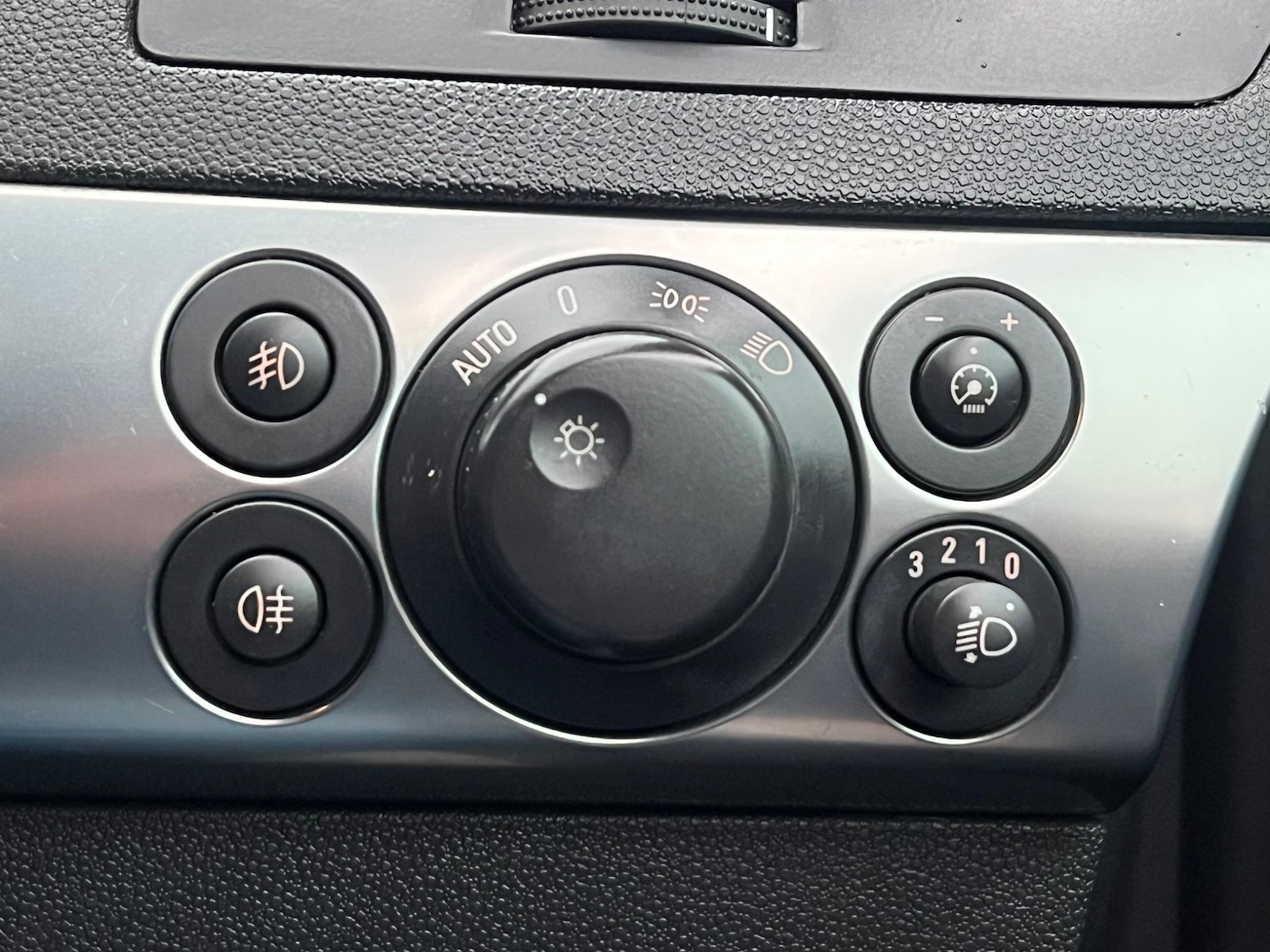 Used Vauxhall Astra 2009 for sale - 77456561: Photo 57