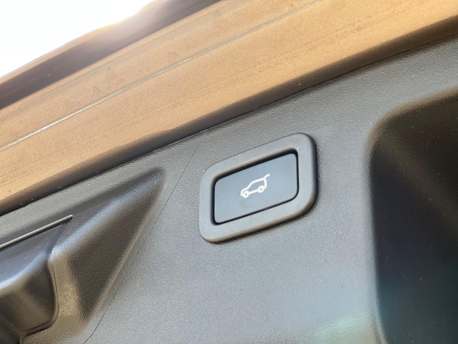 Used Land Rover Discovery Sport 2017 for sale - 78220320: Photo 11