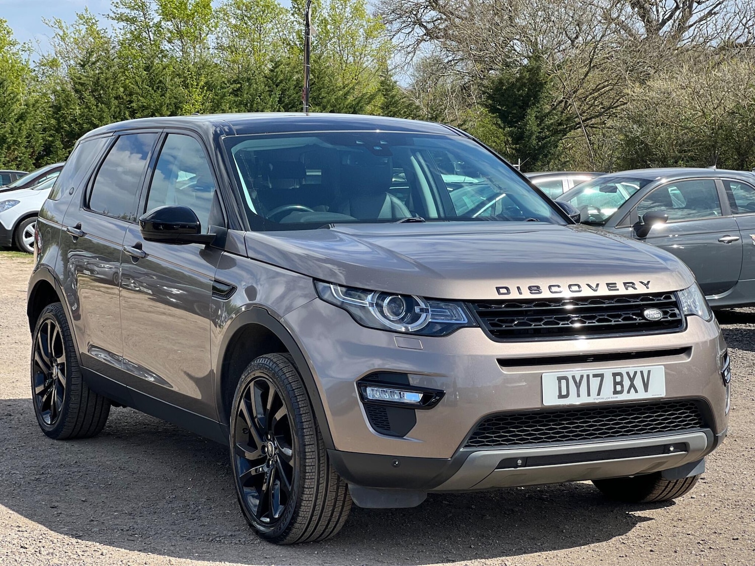 Used Land Rover Discovery Sport 2017 for sale - 78220320: Photo 2