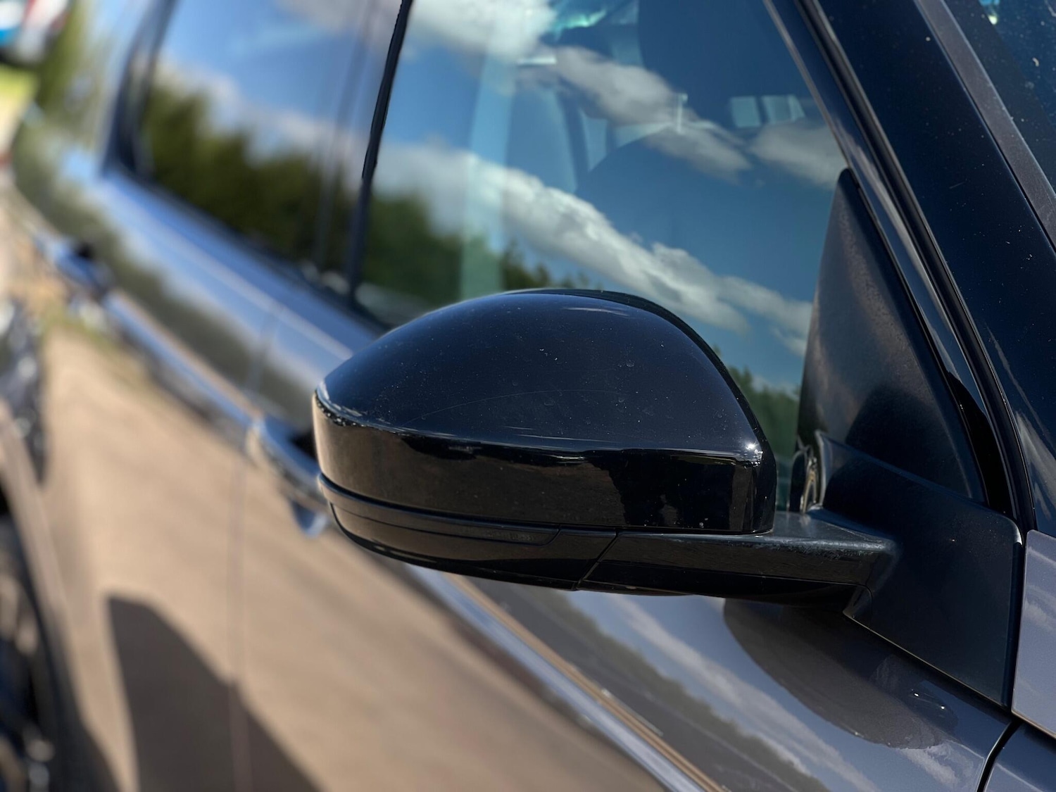 Used Land Rover Discovery Sport 2017 for sale - 78220320: Photo 32