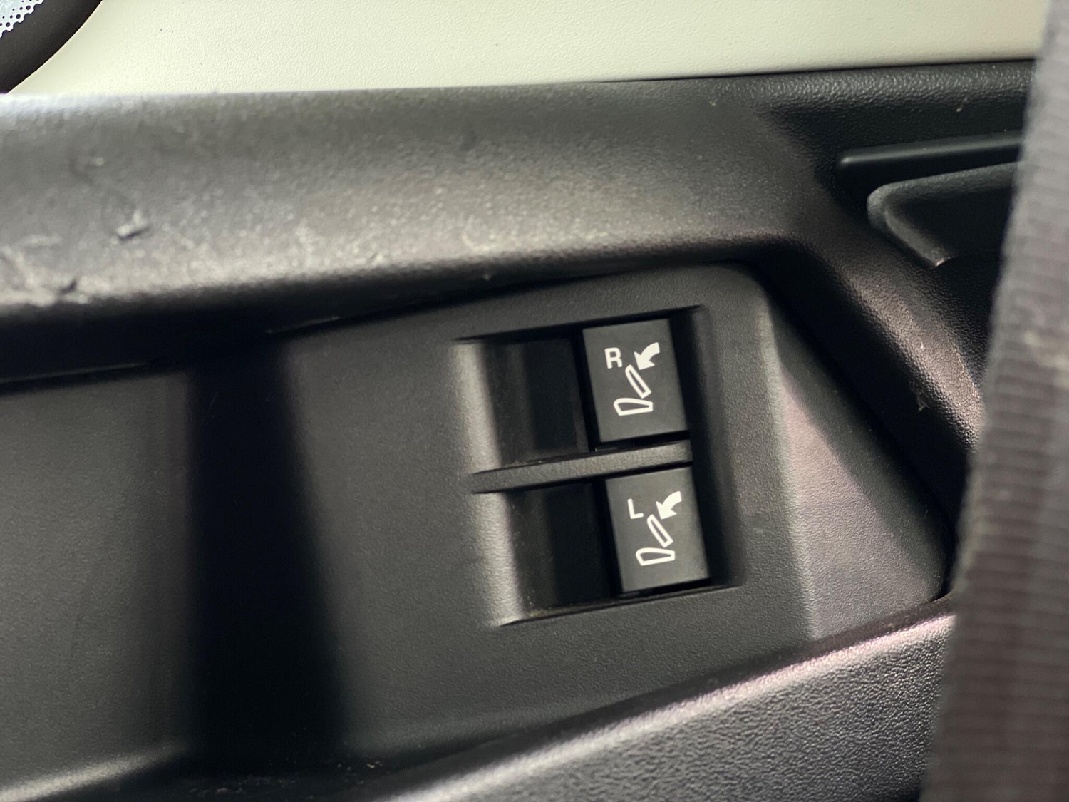 Used Land Rover Discovery Sport 2017 for sale - 78220320: Photo 47