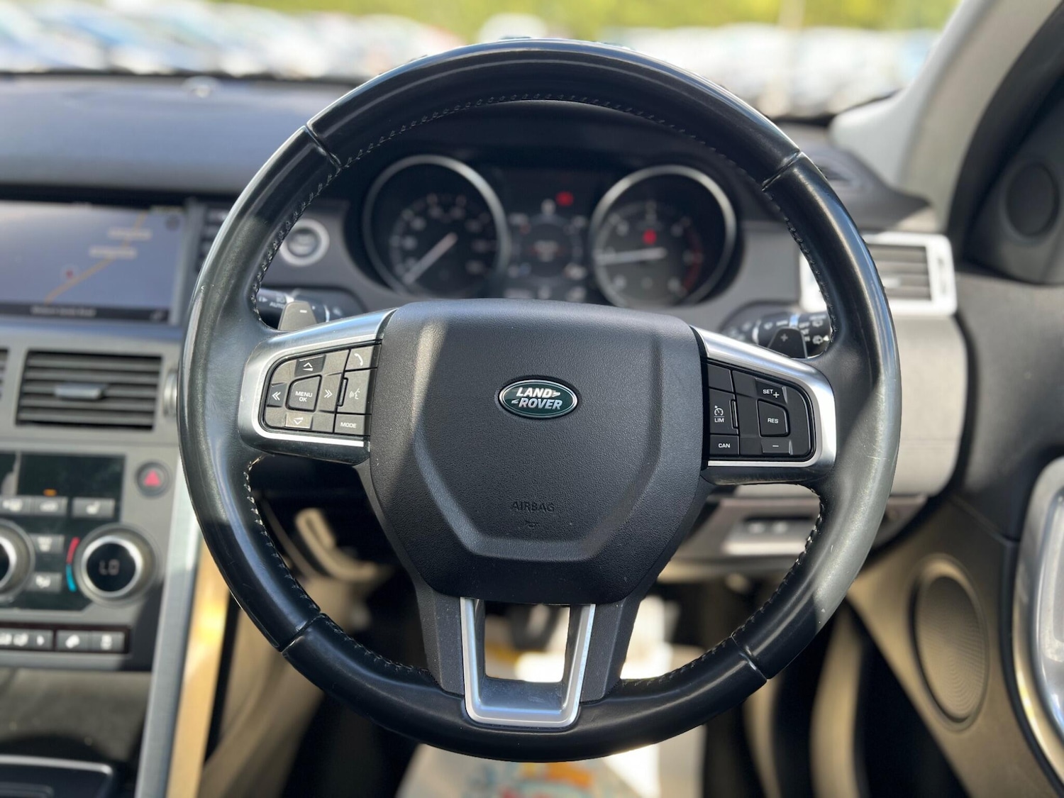 Used Land Rover Discovery Sport 2017 for sale - 78220320: Photo 63