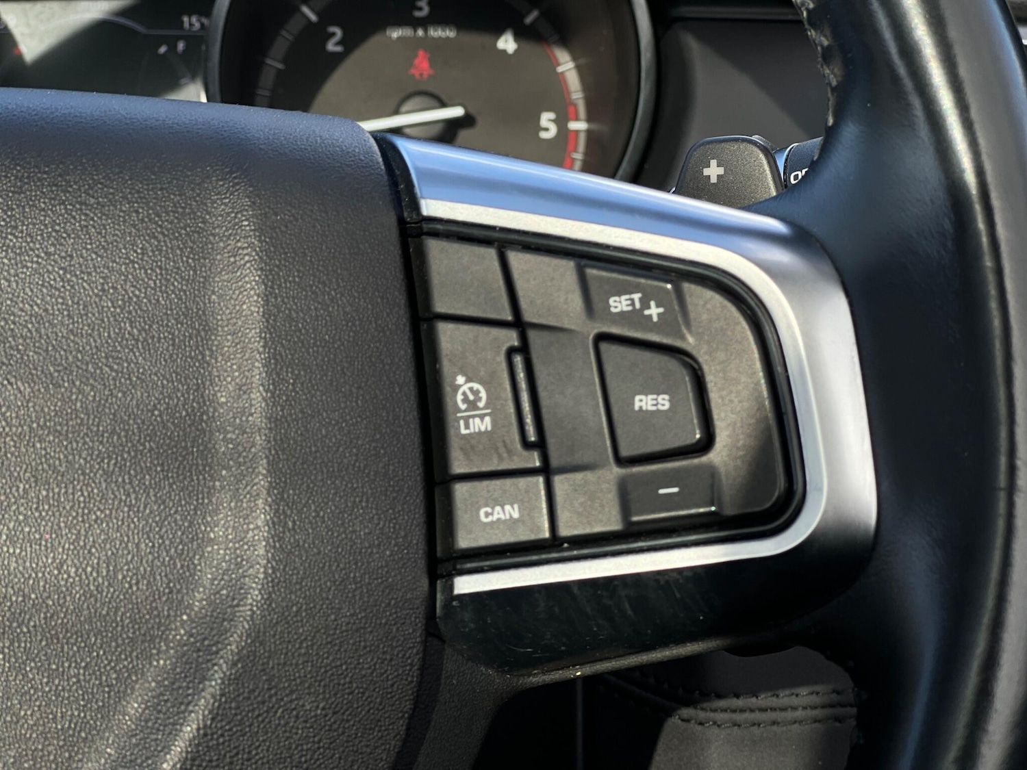 Used Land Rover Discovery Sport 2017 for sale - 78220320: Photo 68