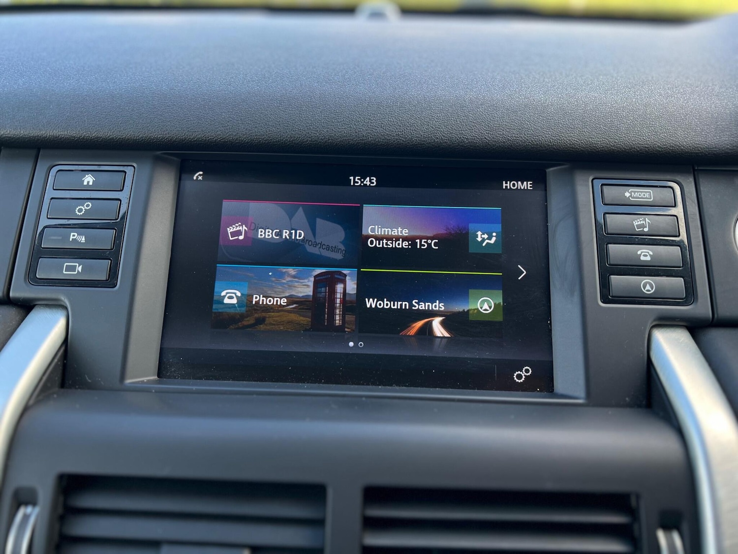 Used Land Rover Discovery Sport 2017 for sale - 78220320: Photo 80