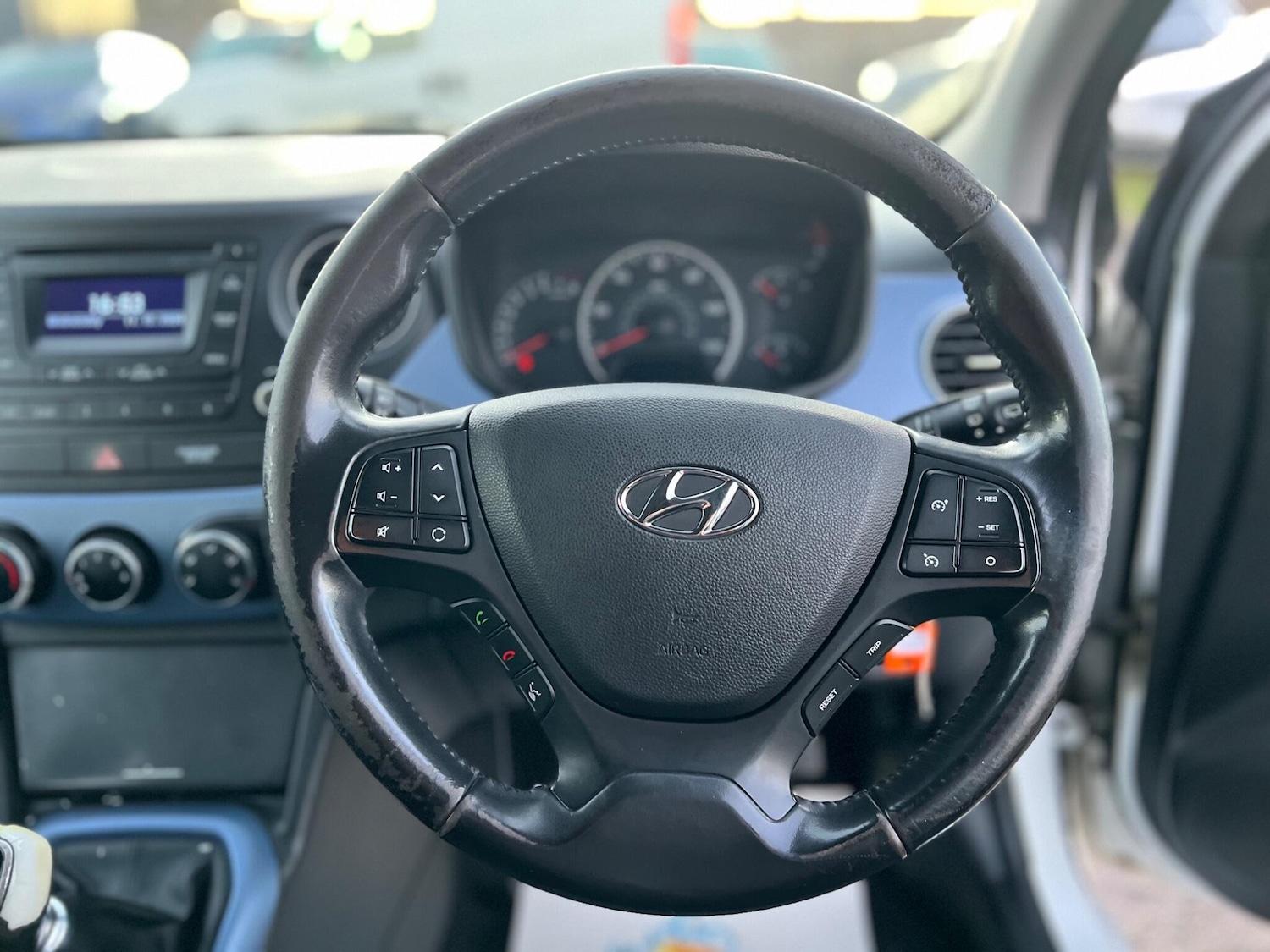 Used Hyundai i10 2015 for sale - 77454868: Photo 46