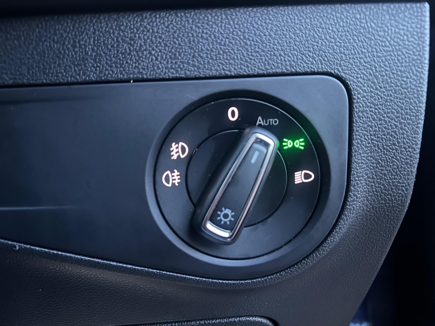 Used Volkswagen Tiguan 2018 for sale - 78063035: Photo 55