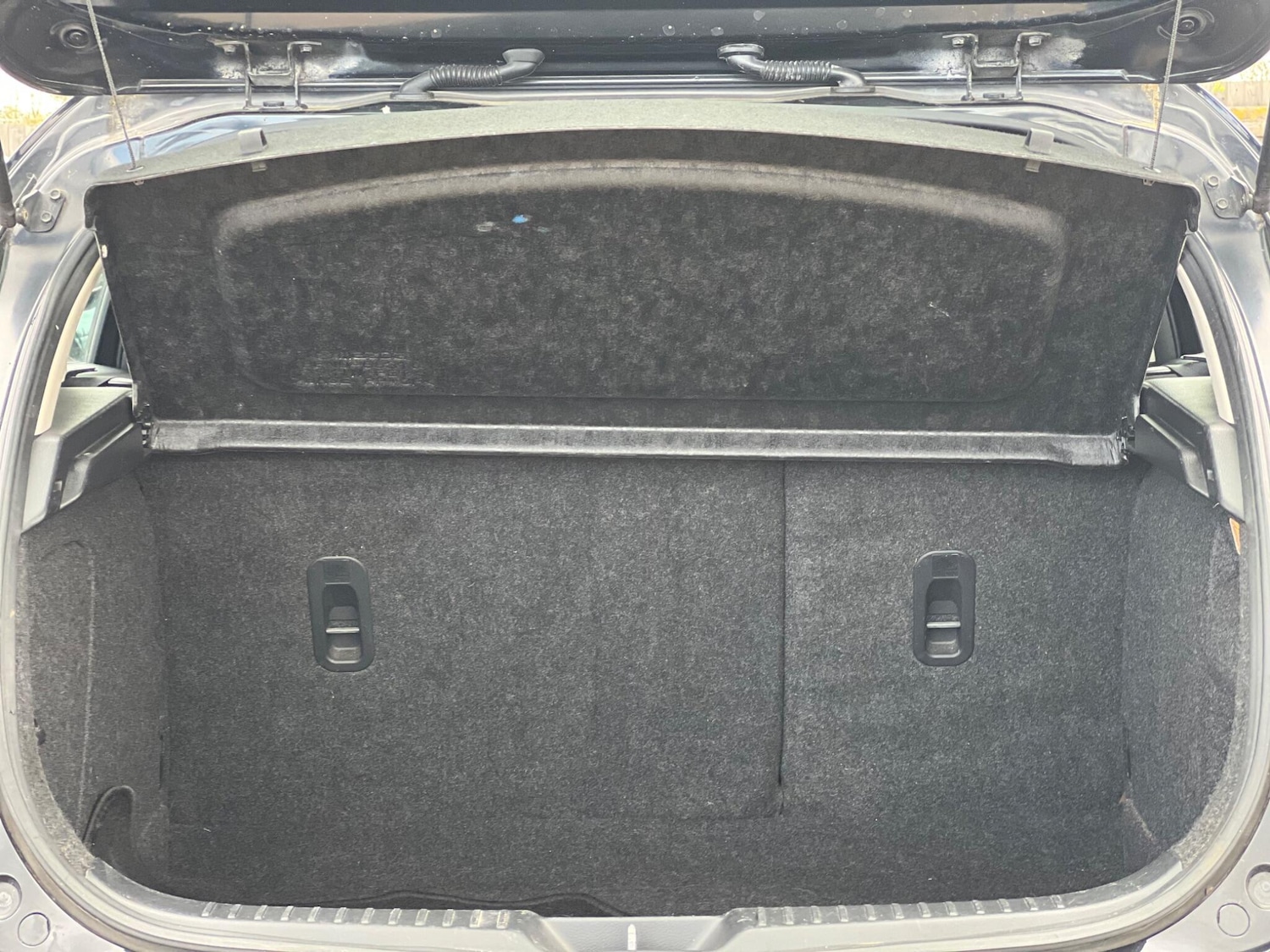 Used Mazda Mazda3 2010 for sale - 78072978: Photo 8