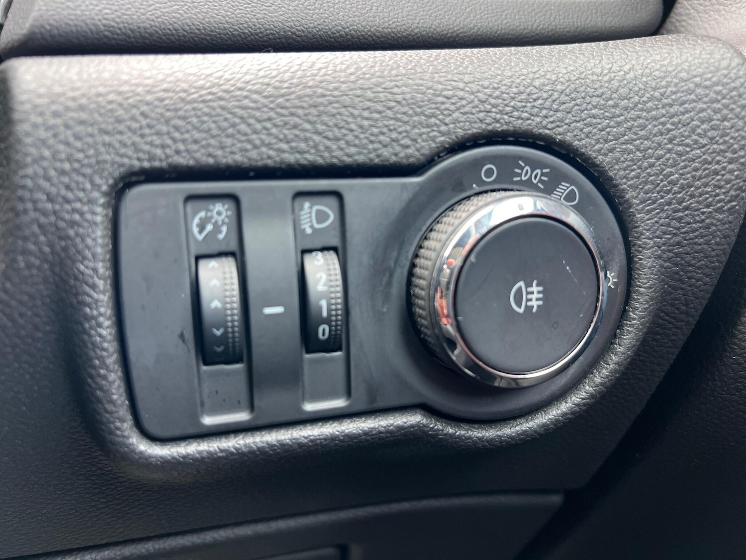 Used Vauxhall Astra 2015 for sale - 77882097: Photo 49