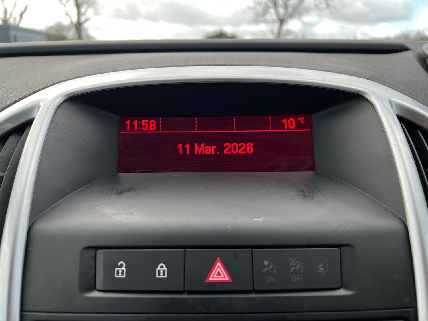 Used Vauxhall Astra 2015 for sale - 77882097: Photo 56