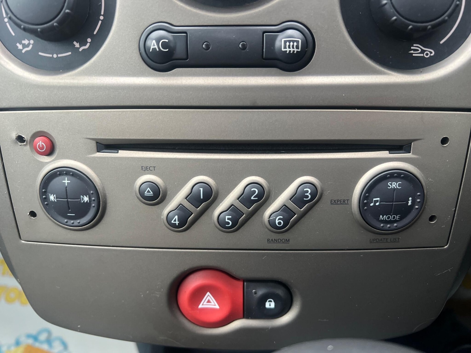 Used Renault Clio 2007 for sale - 77456483: Photo 43