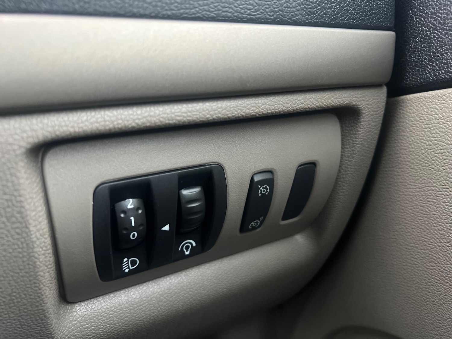 Used Renault Clio 2007 for sale - 77456483: Photo 48