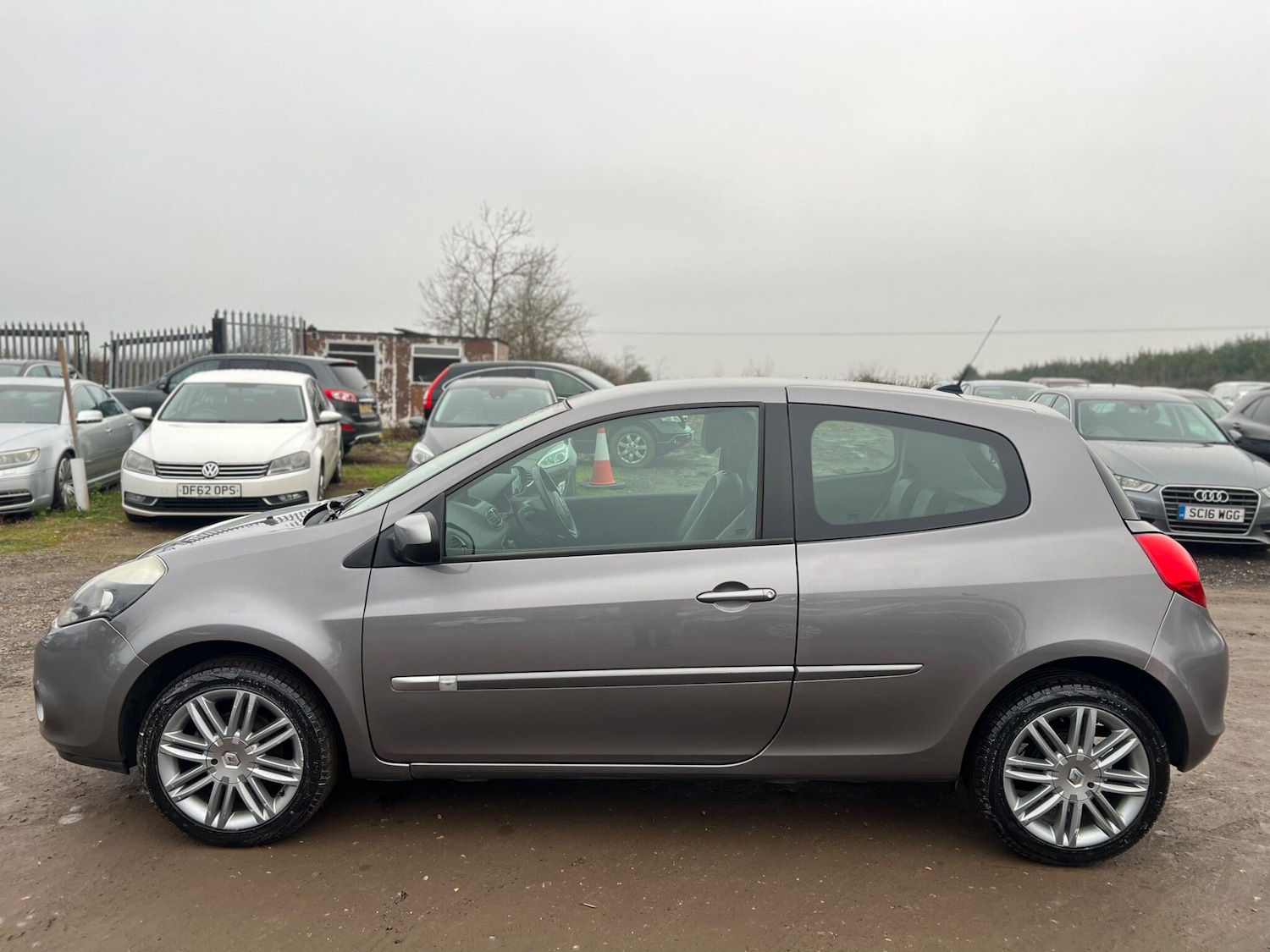 Used Renault Clio 2013 for sale - 77455454: Photo 12