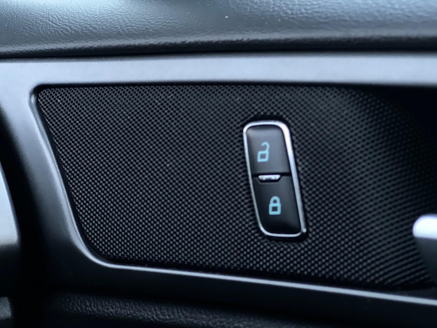 Used Ford Mondeo 2016 for sale - 77454860: Photo 61