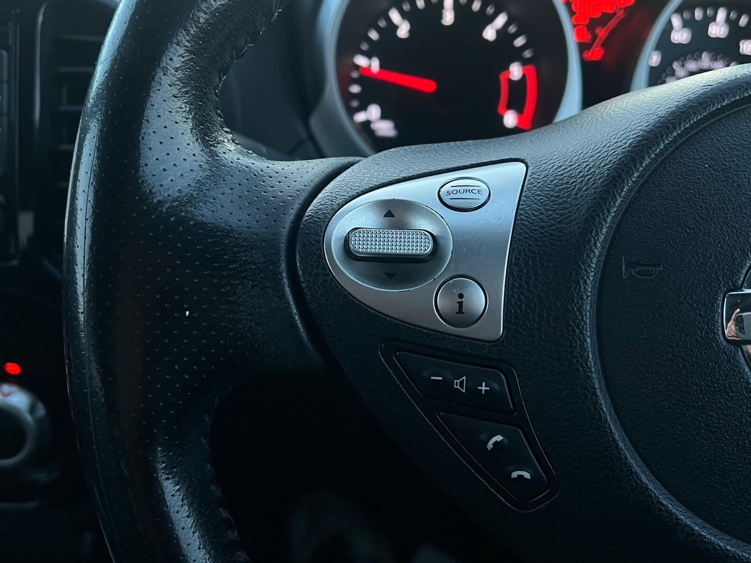 Used Nissan Juke 2014 for sale - 77456067: Photo 52