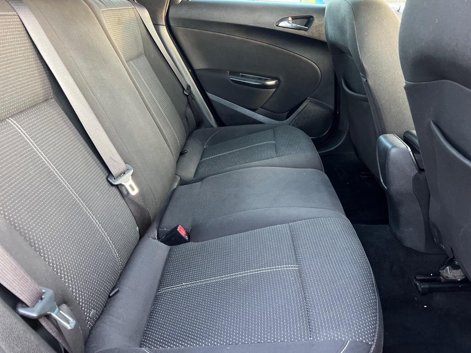 Used Vauxhall Astra for sale - 77587318: Photo 30