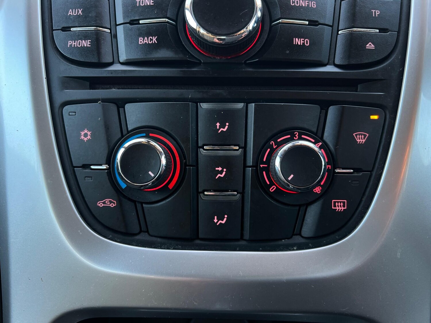 Used Vauxhall Astra for sale - 77587318: Photo 54