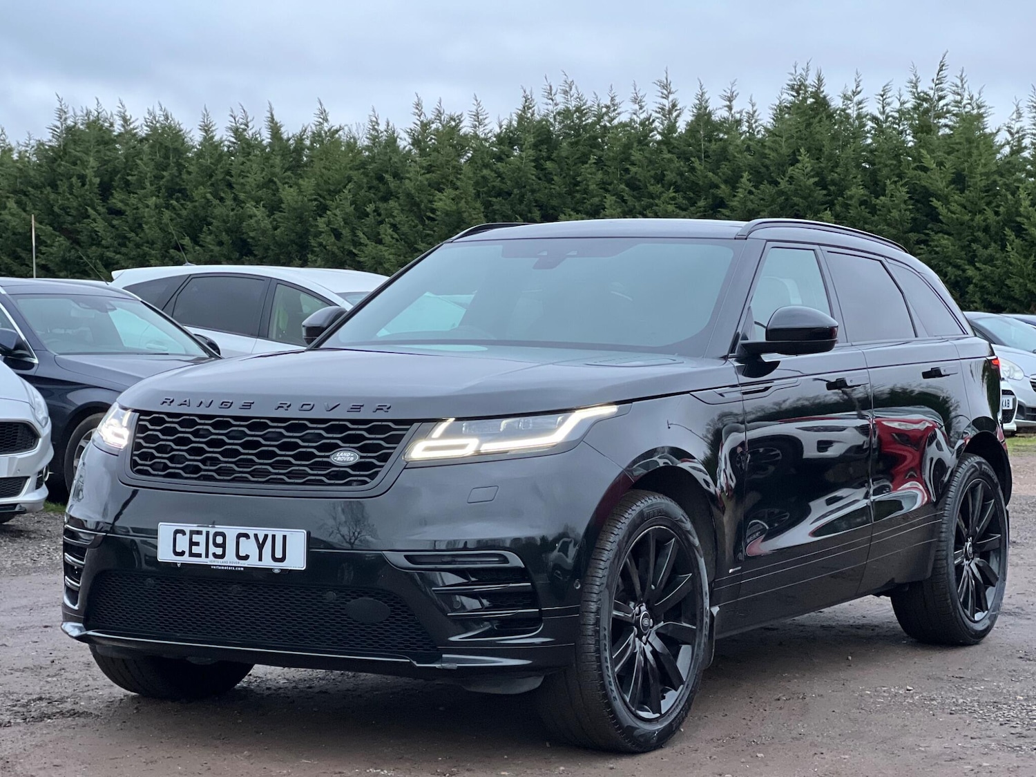 Used Land Rover Range Rover Velar 2019 for sale - 77456524: Photo 2