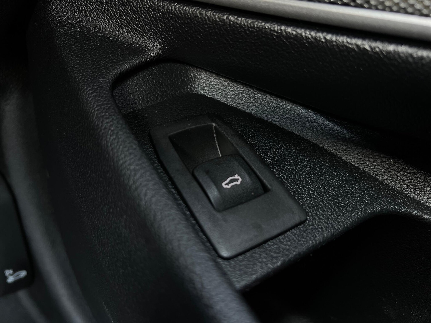 Used BMW 3 Series for sale - 77898461: Photo 58