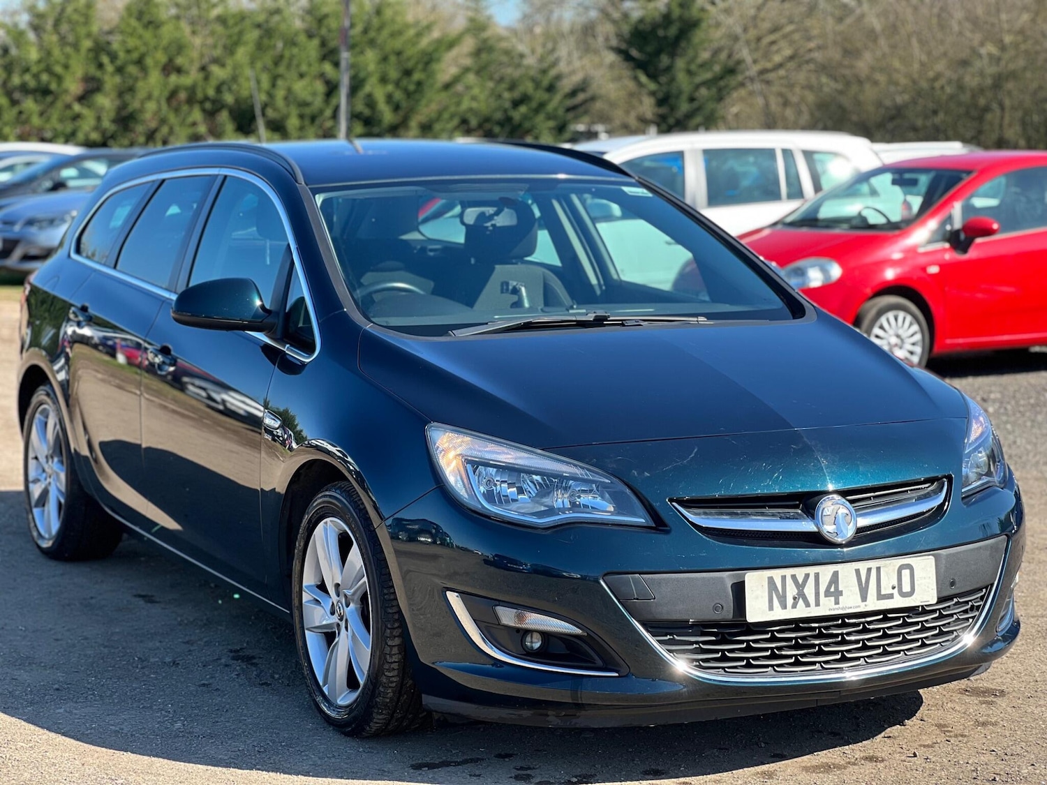 Used Vauxhall Astra 2014 for sale - 77958230: Photo 2