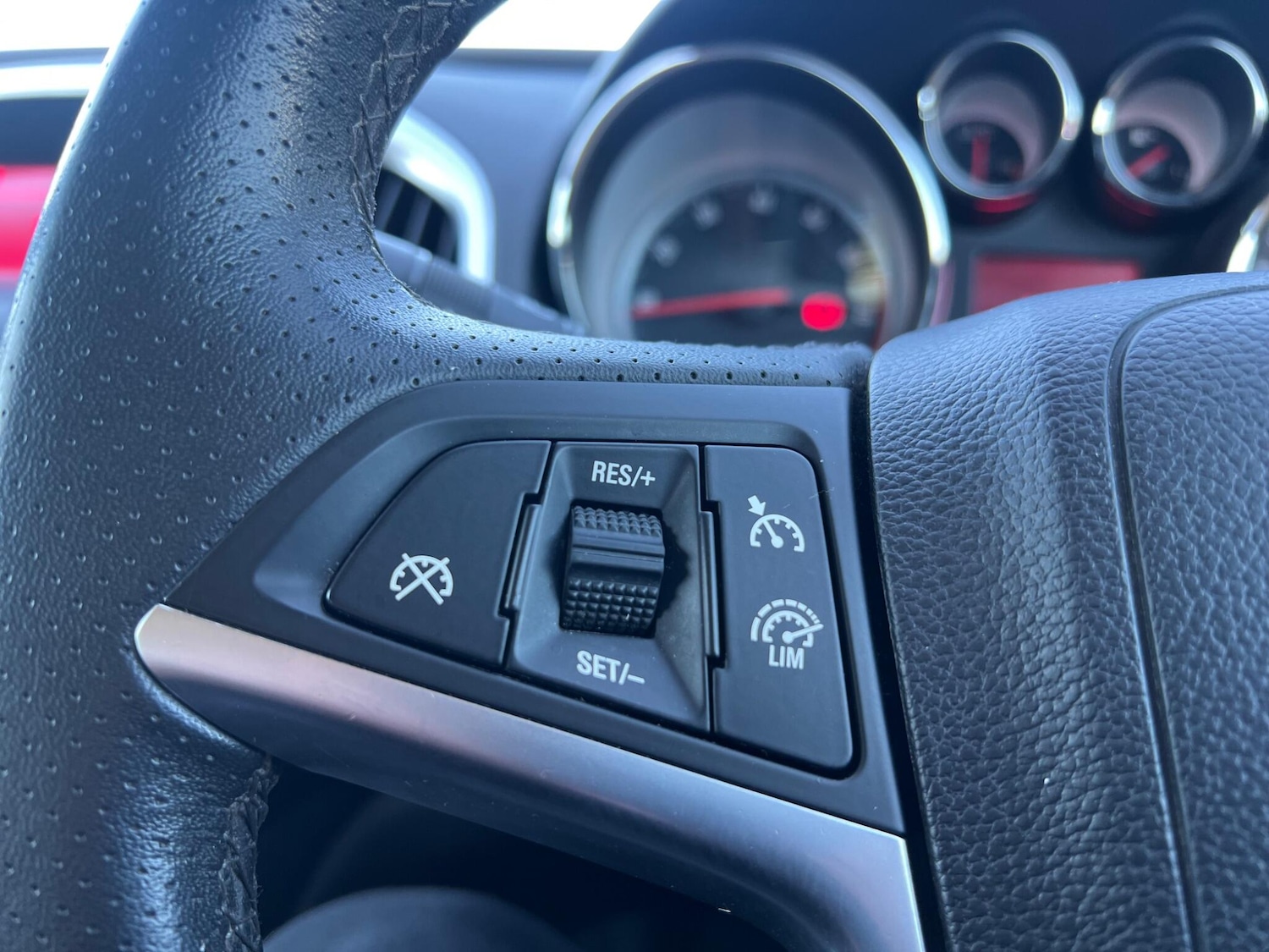 Used Vauxhall Astra 2014 for sale - 77958230: Photo 50