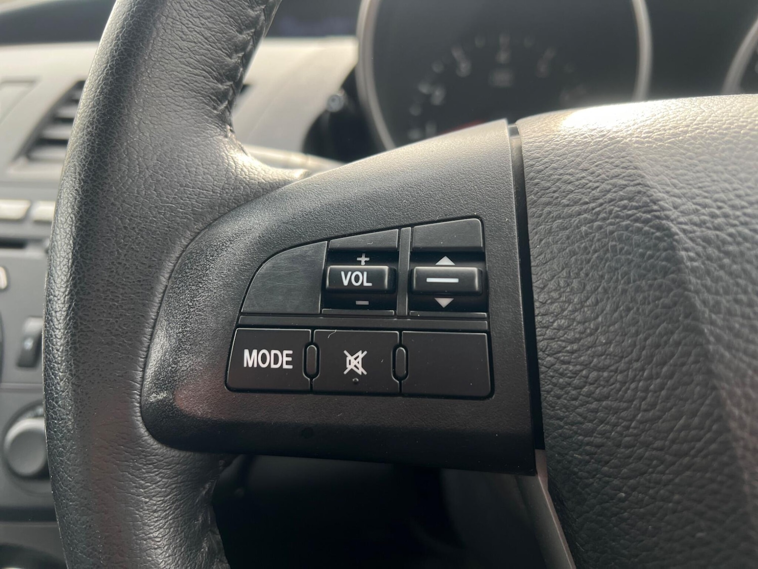 Used Mazda Mazda3 2011 for sale - 77993015: Photo 47