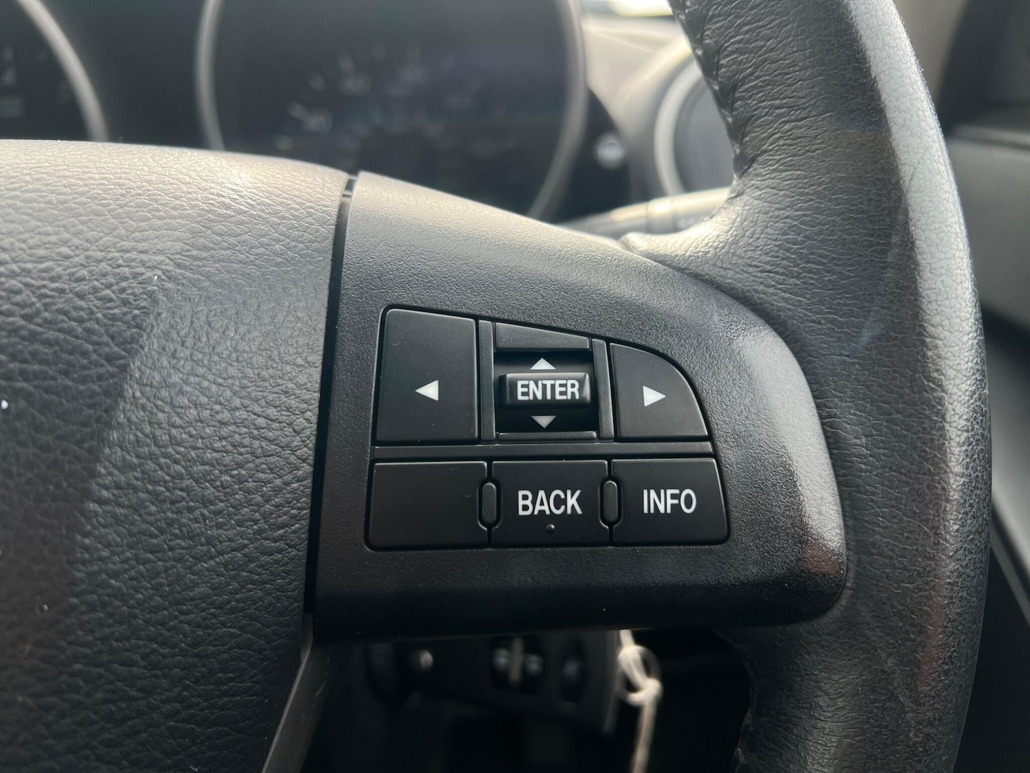 Used Mazda Mazda3 2011 for sale - 77993015: Photo 48