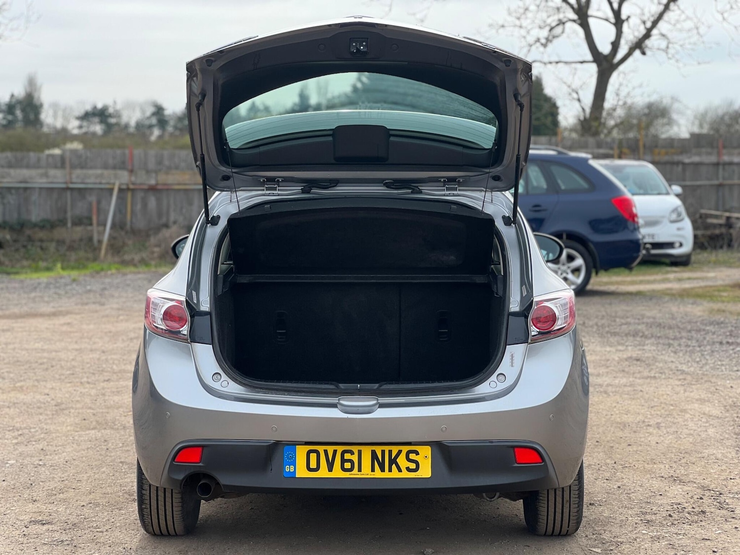 Used Mazda Mazda3 2011 for sale - 77993015: Photo 9