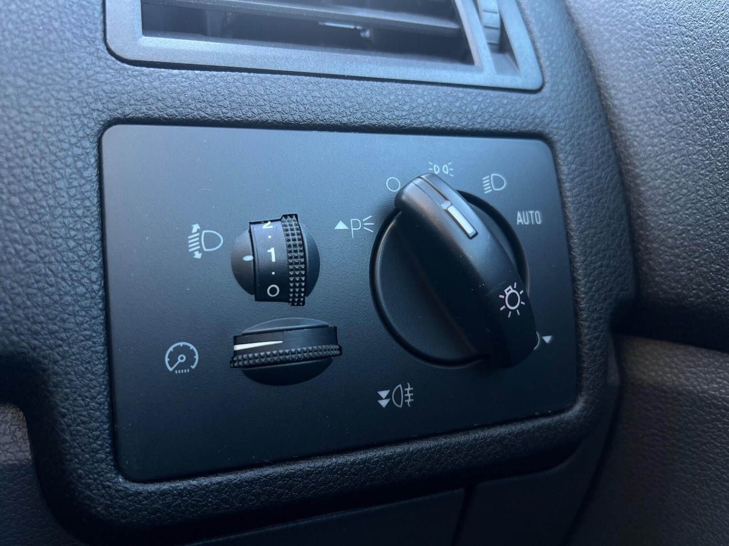 Used Ford Kuga 2012 for sale - 78147836: Photo 54