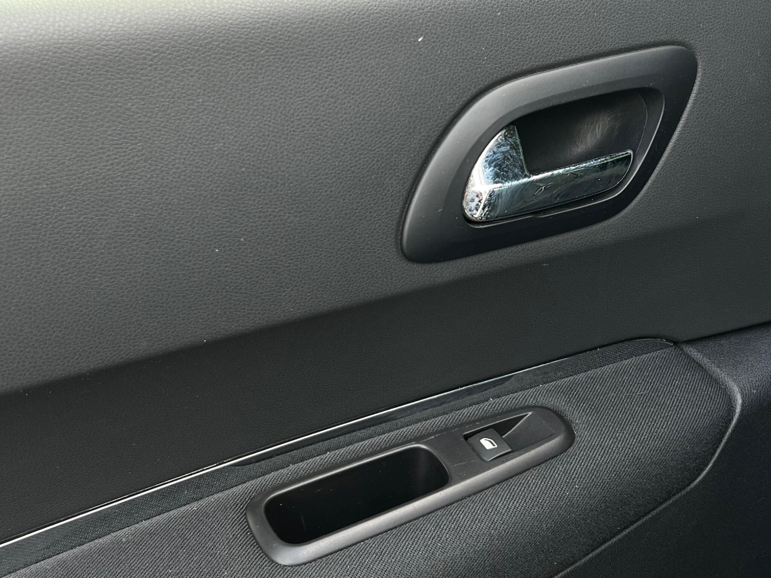 Used Peugeot 3008 2016 for sale - 77455216: Photo 37