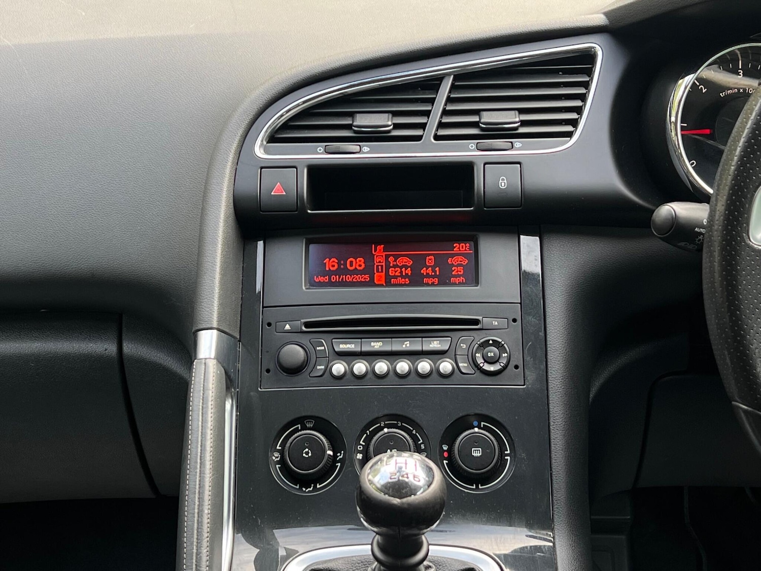 Used Peugeot 3008 2016 for sale - 77455216: Photo 45