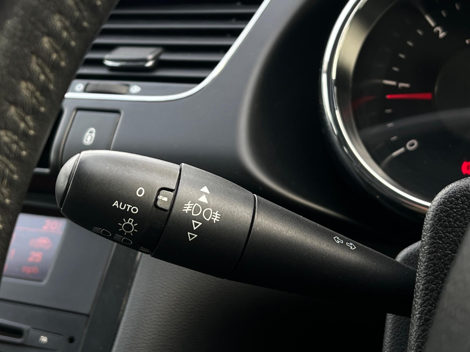 Used Peugeot 3008 2016 for sale - 77455216: Photo 49