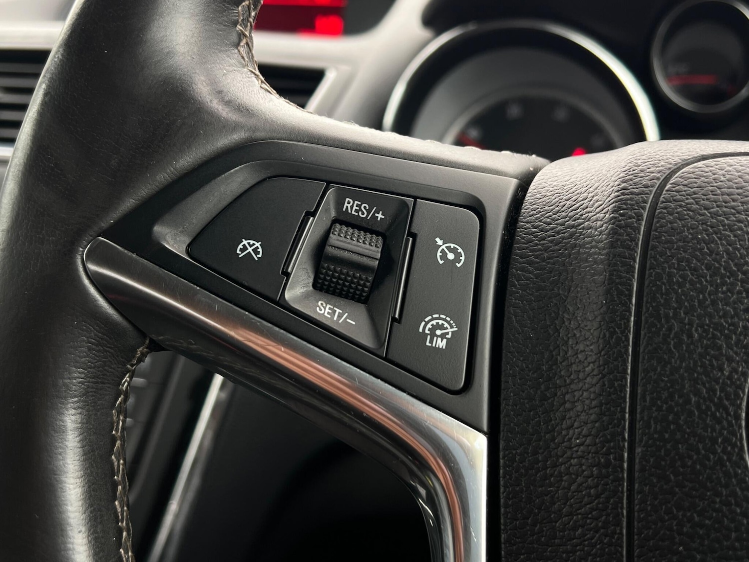 Used Vauxhall Mokka 2015 for sale - 77799489: Photo 64