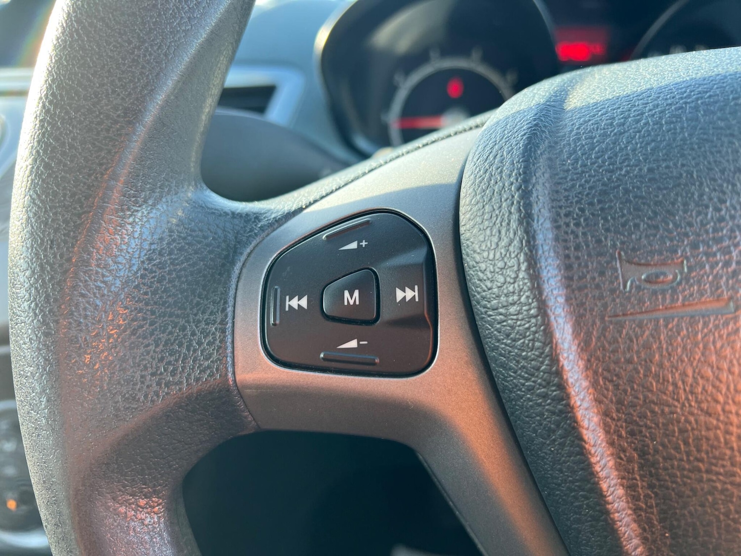 Used Ford Fiesta 2010 for sale - 77456242: Photo 41