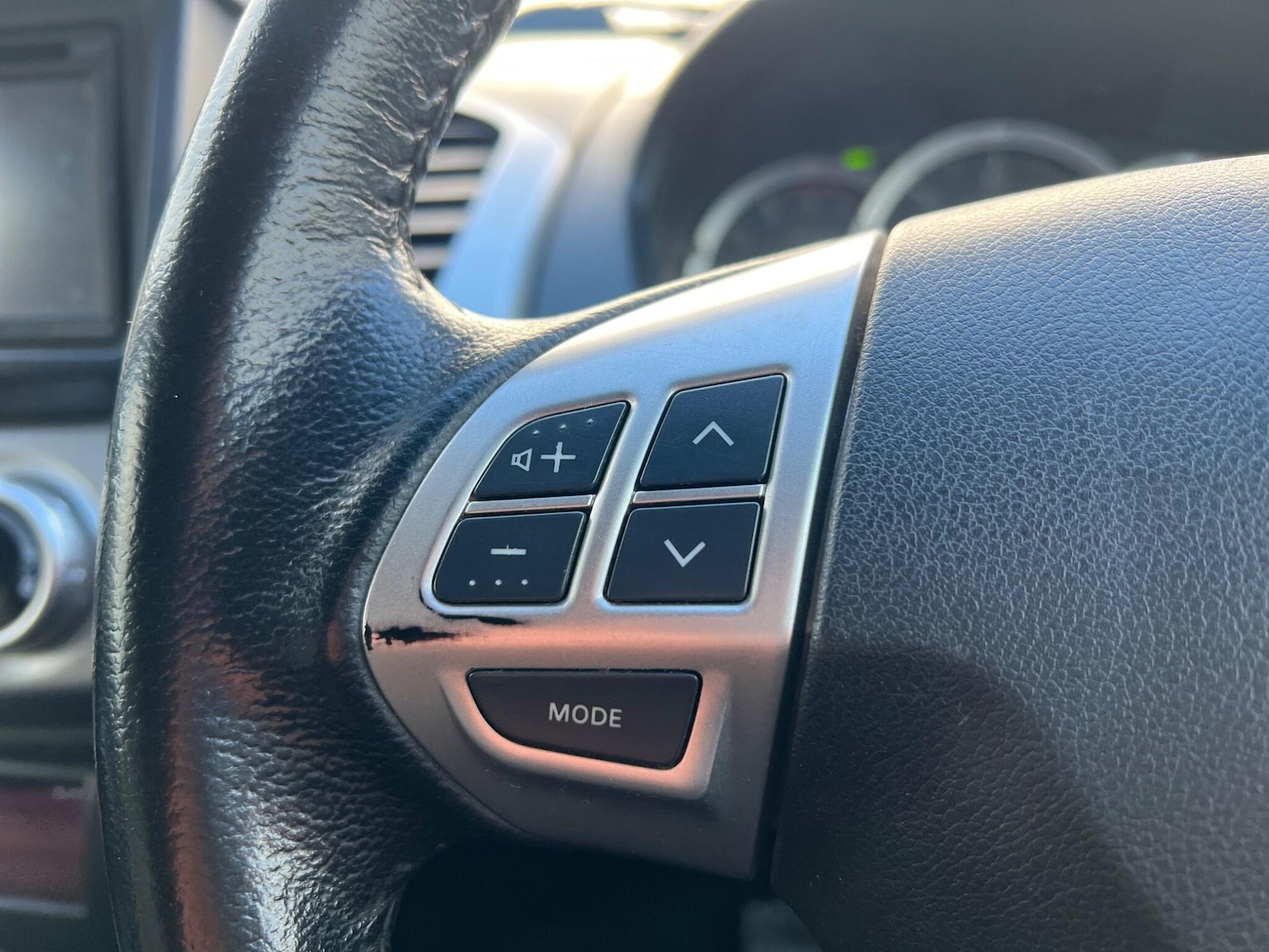 Used Mitsubishi L200 2014 for sale - 77793450: Photo 52