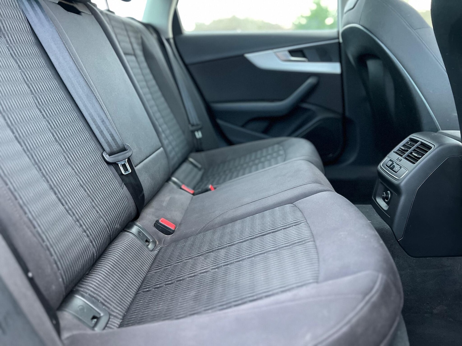 Used Audi A4 2016 for sale - 77454794: Photo 32