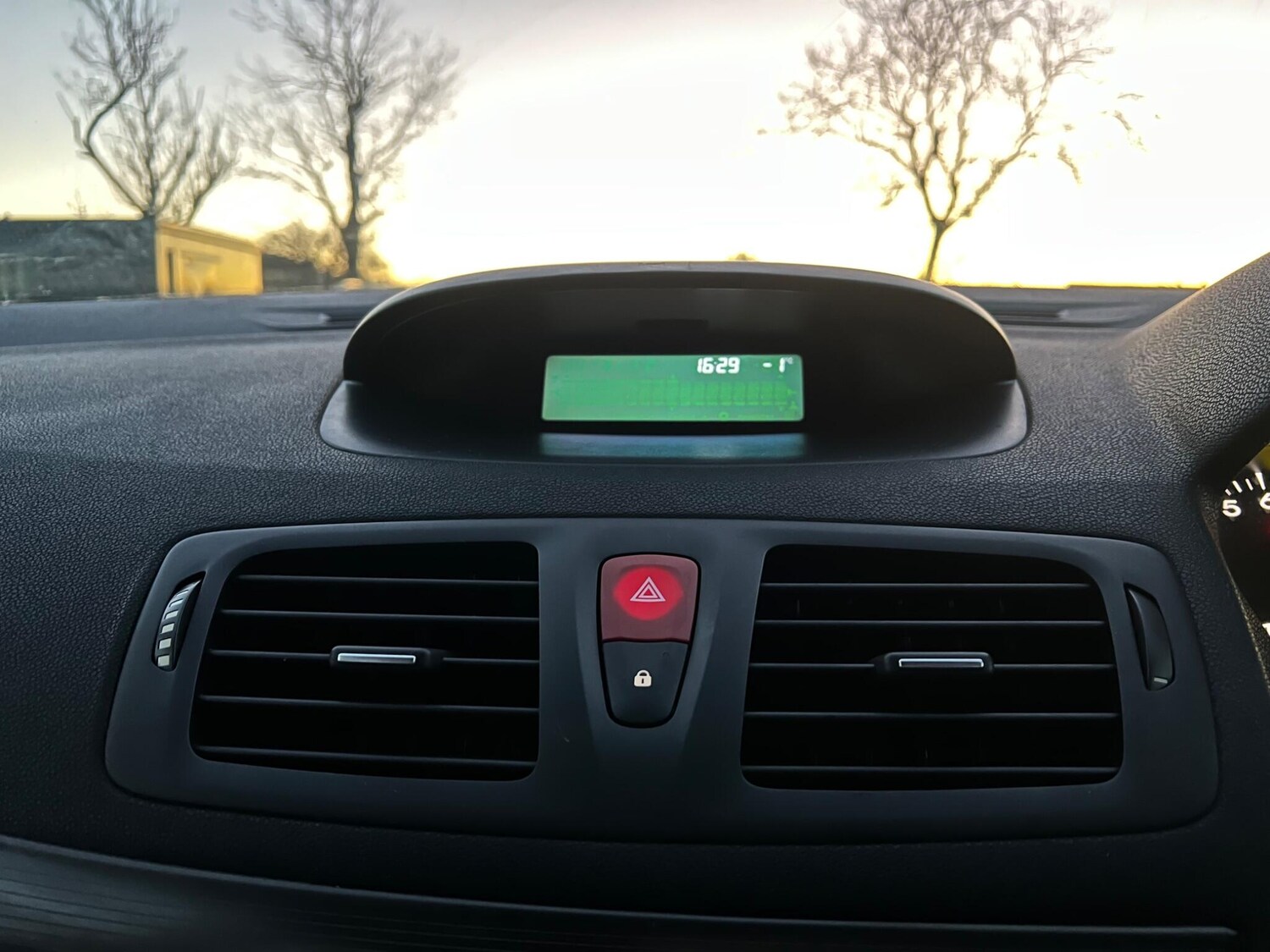 Used Renault Megane 2009 for sale - 77455882: Photo 48