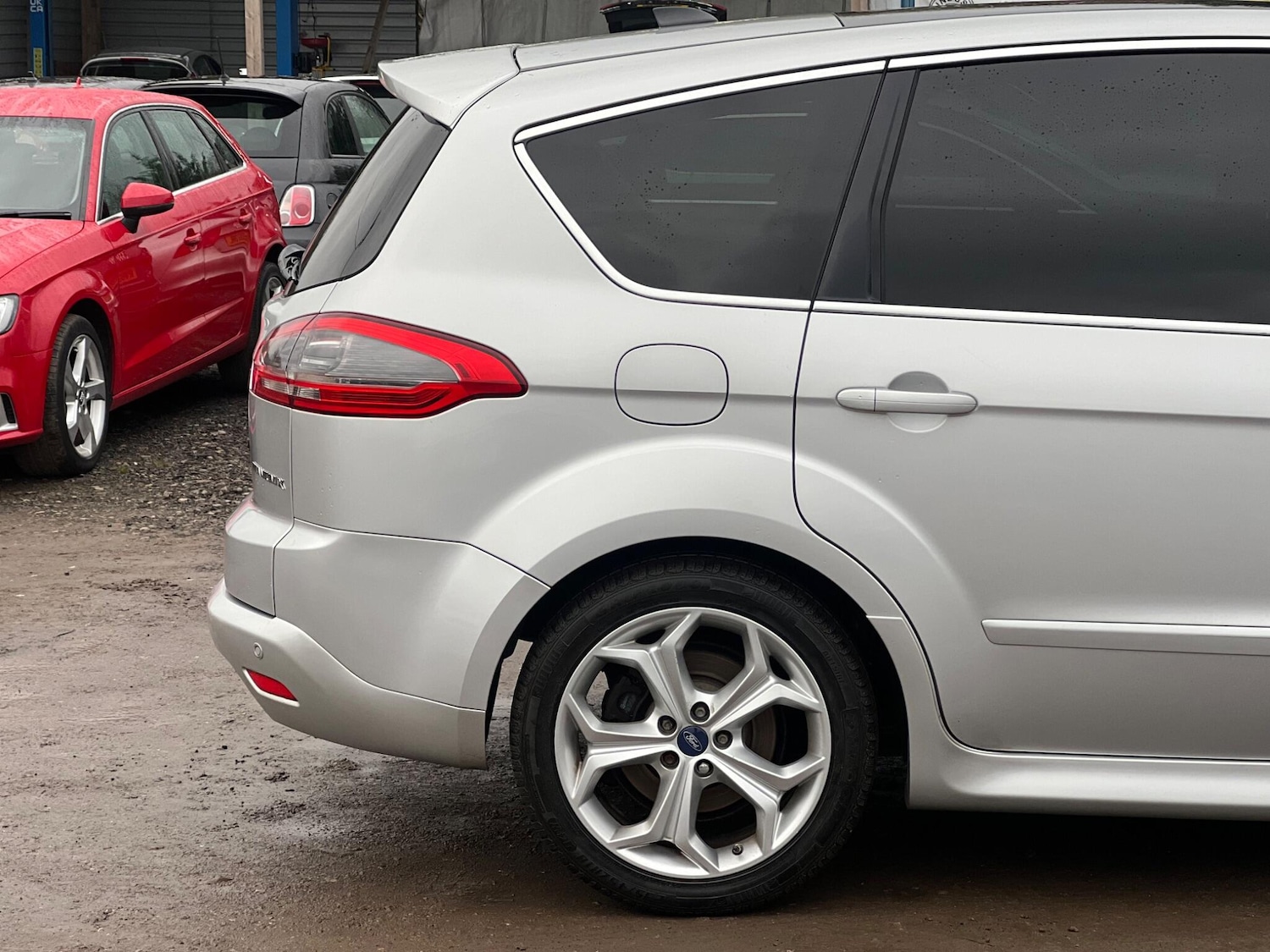 Used Ford S-Max 2013 for sale - 77456030: Photo 21