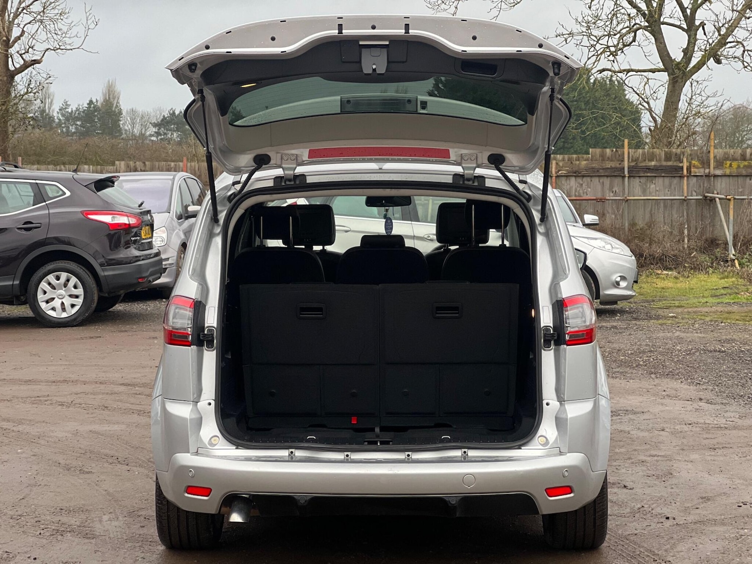 Used Ford S-Max 2013 for sale - 77456030: Photo 9