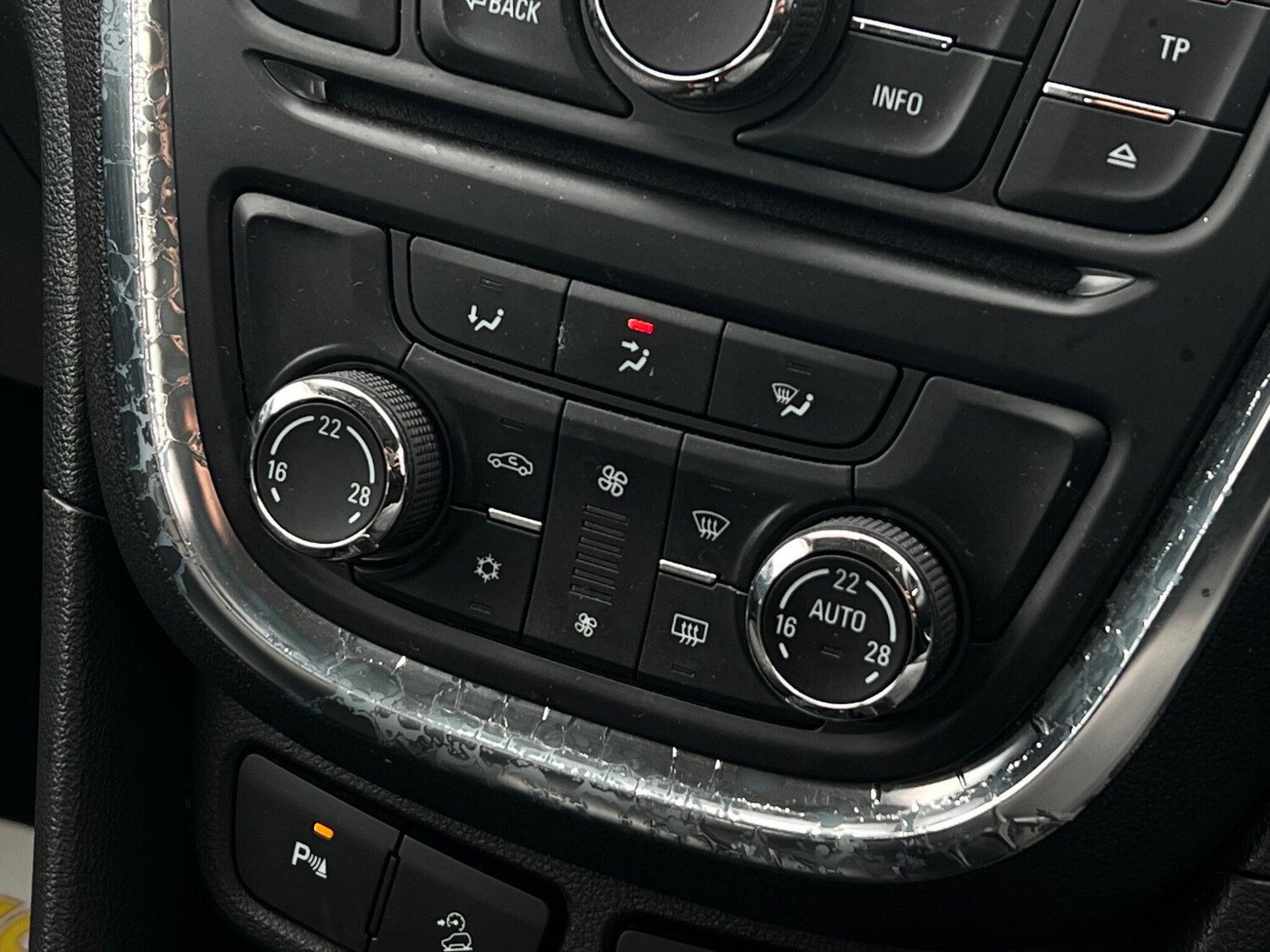 Used Vauxhall Mokka 2014 for sale - 77586096: Photo 59