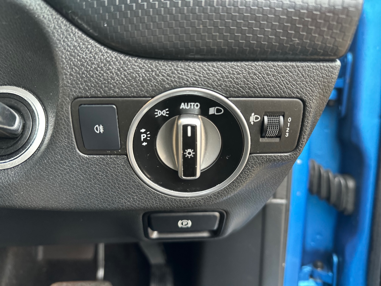 Used Mercedes-Benz A-Class 2015 for sale - 77159596: Photo 28