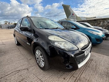 Used Renault Clio 2010 for sale - 76358265: Photo