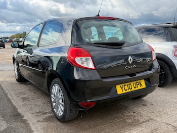 Used Renault Clio 2010 for sale - 76358265: Photo