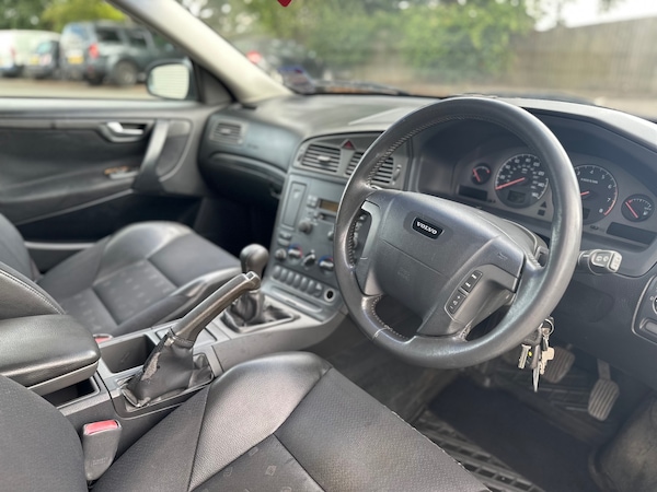 Used Volvo V70 2001 for sale - 74953367: Photo 8