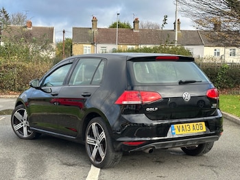 Used Volkswagen Golf 2013 for sale - 76380402: Photo