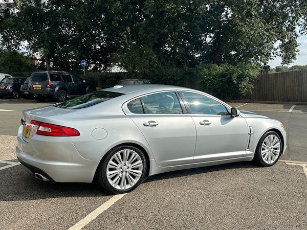 Used Jaguar XF 2010 for sale - 75425281: Photo 4
