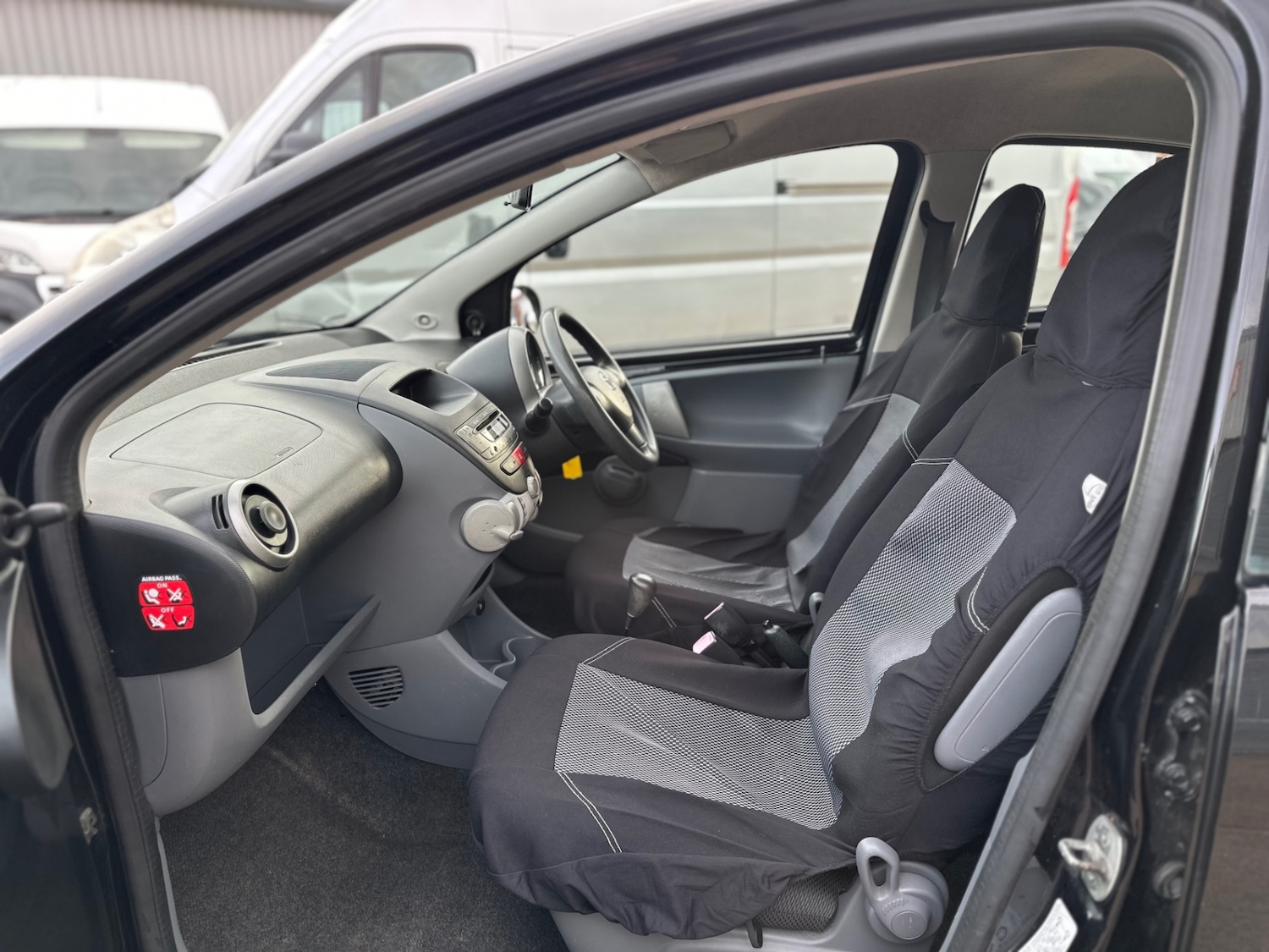 Used Toyota AYGO 2006 for sale - 78121690: Photo 11