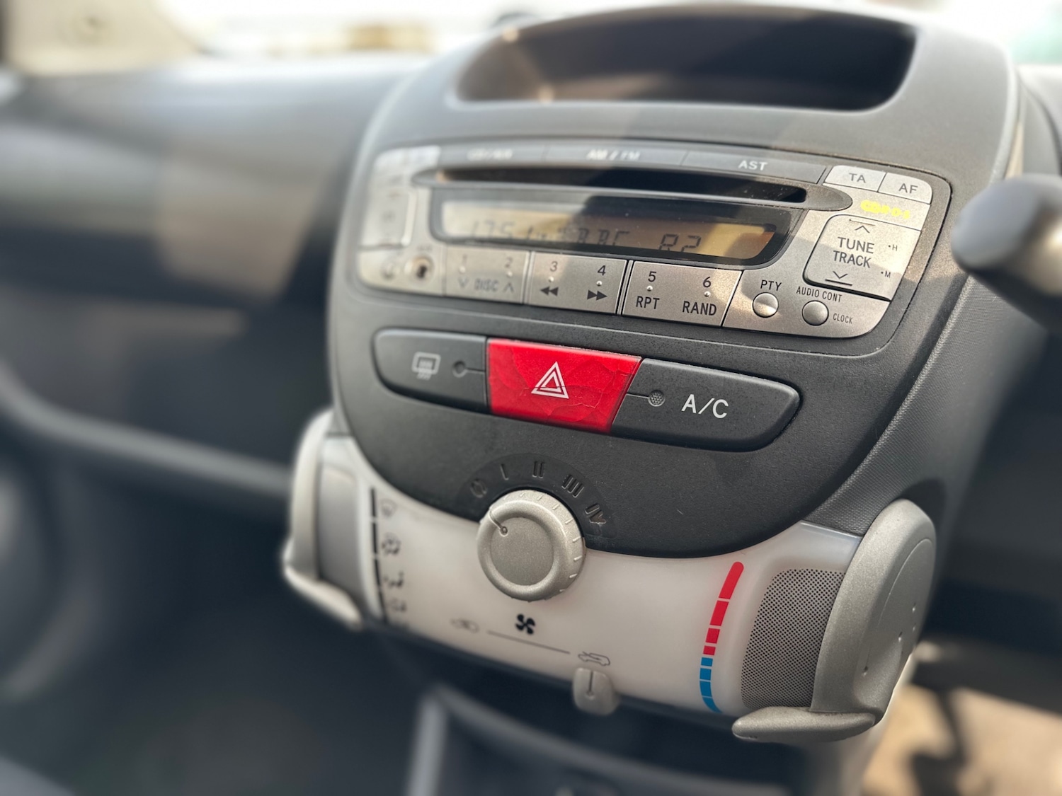 Used Toyota AYGO 2006 for sale - 78121690: Photo 18