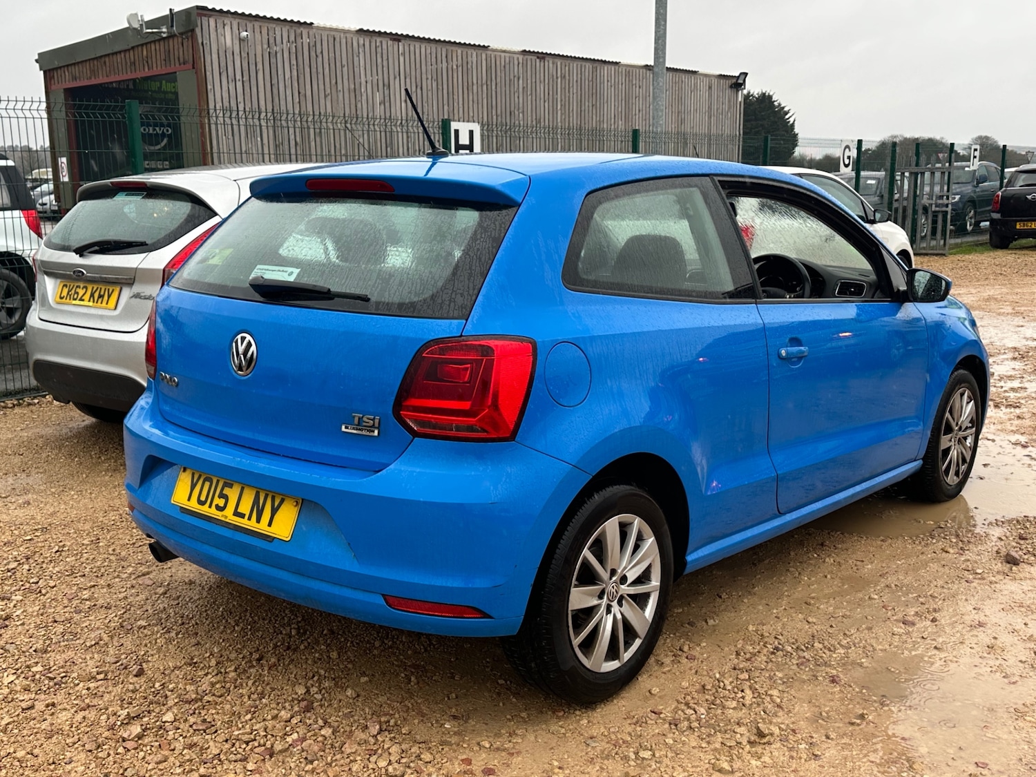 Used Volkswagen Polo 2015 for sale - 76809337: Photo 5